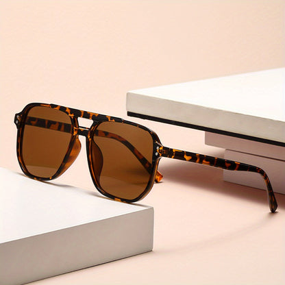 Lot de 3 lunettes de soleil rectangulaires à motif léopard pour femme – Lunettes de mode avec monture en polycarbonate, double pont et verres réfléchissants, idéal pour le quotidien, les festivals d'été, les anniversaires et la fête des mères