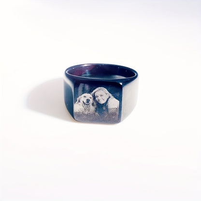 Bague commémorative pour chien gravée au laser – Hommage personnalisé avec photo d'animal de compagnie, anneau carré en acier inoxydable, tailles unisexes 7–12, finition noire, bijou d'amitié commémoratif pour hommes et femmes