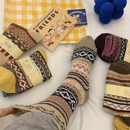 Lot de 5 paires de chaussettes d'hiver épaisses pour femmes, chaussettes en maille polyester 200 g/m² chaudes et douces à motif écossais vif pour la randonnée, le ski et le temps froid – Cadeau d'automne/hiver pour les fêtes