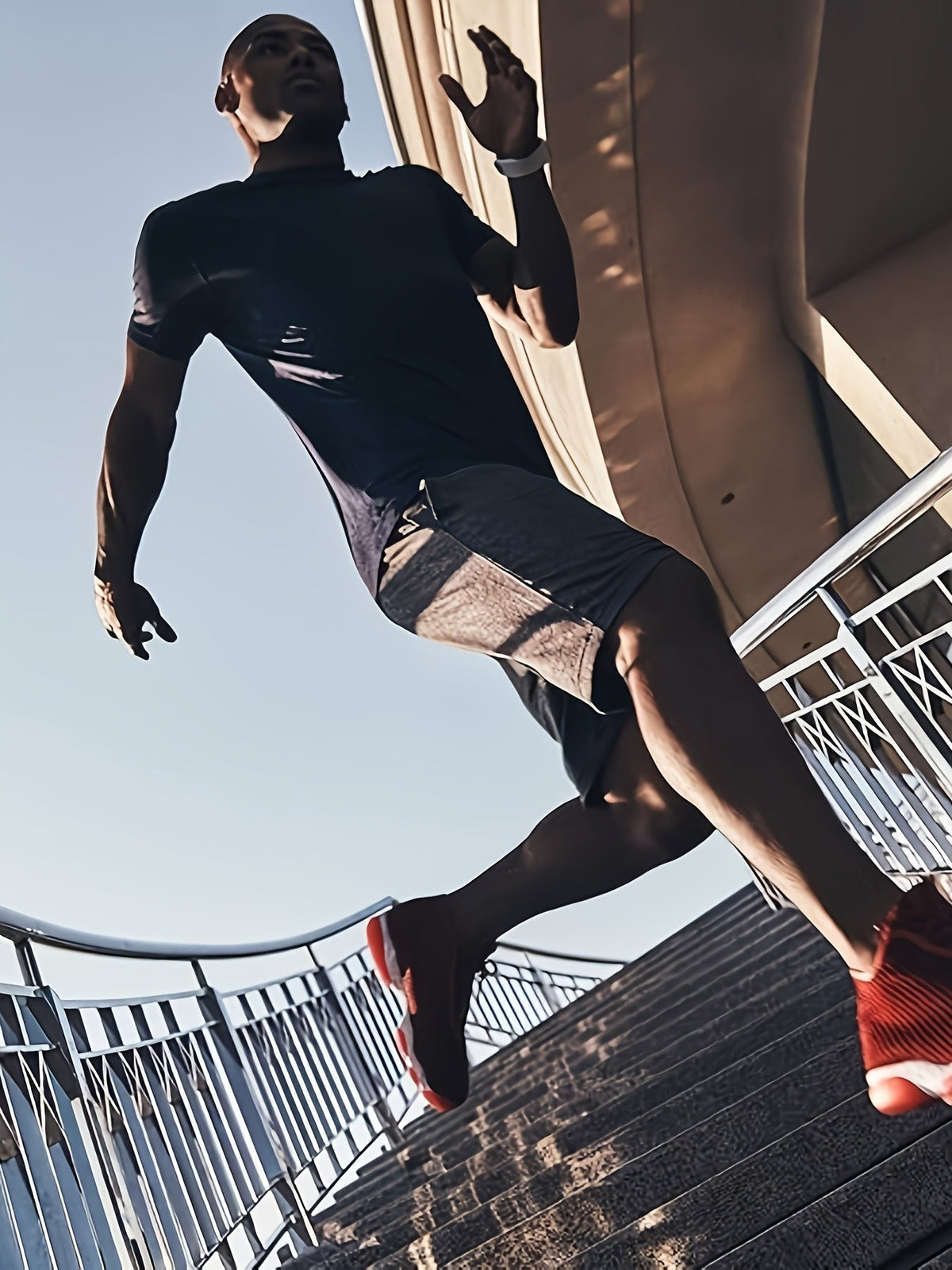 Shorts de sport à séchage rapide pour homme avec poches et taille ajustable – Shorts de training, running et salle de sport légers et coupe ample pour hommes et adolescents, 100 % polyester, couleurs unies, lavables en machine, lot de 10 en gros