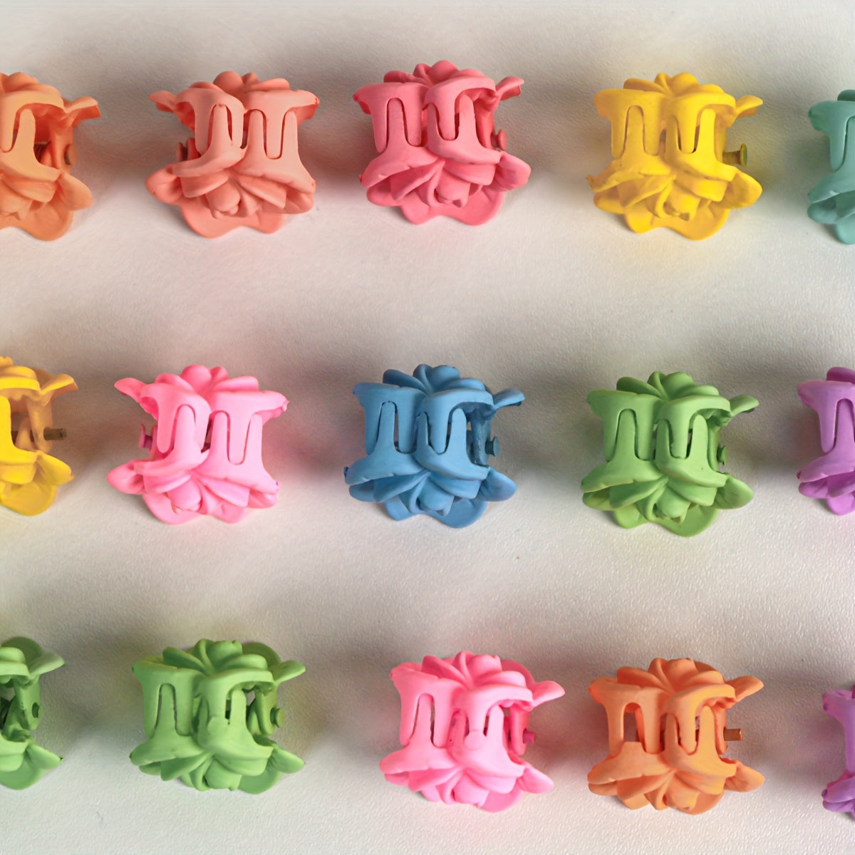 Lot de 6 pinces à cheveux pour chien fleur de pivoine – Accessoires de toilettage mignons, nœuds pour petits chiens, Yorkshire Terrier, Bichon, Teddy, Maltais et Westie, couleurs aléatoires