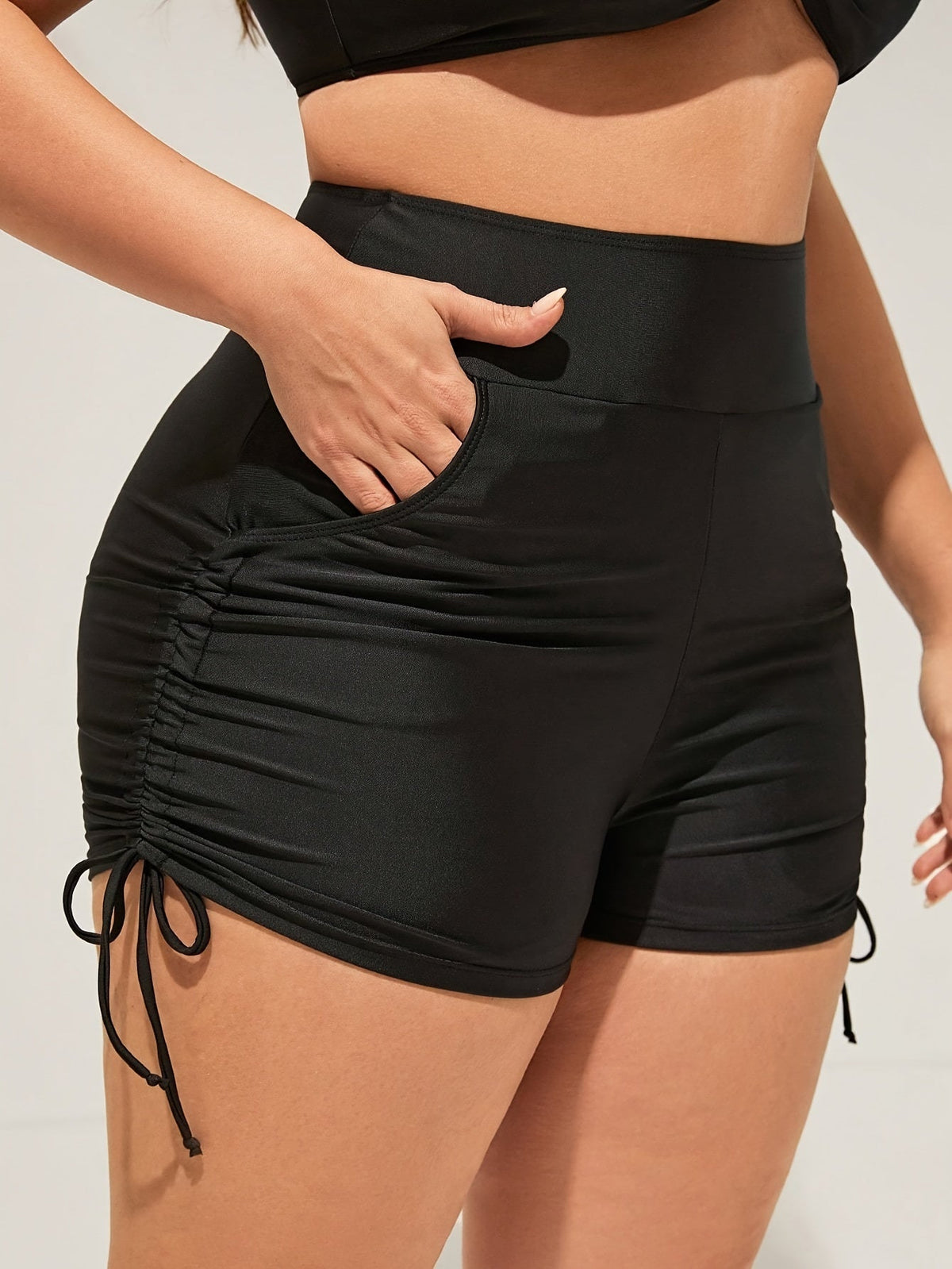 Short de bain taille haute pour femme, grandes tailles, style rétro, extensible, couleur unie, cordon de serrage, poches latérales, lavable en machine, maillot de bain pour plage et piscine, 0XL-4XL, coupe élégante et confortable
