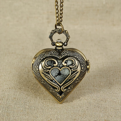 Collier montre de poche argenté en forme de cœur ajouré pour femme - Montre pendentif à quartz élégante, bijou vintage en acier inoxydable, cadeau idéal pour la fête des mères, la Saint-Valentin et les anniversaires