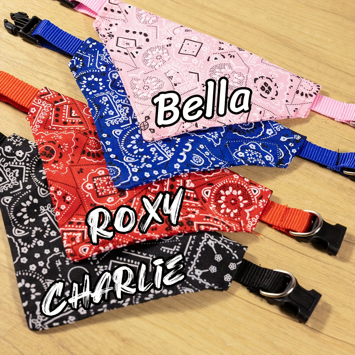 Bandana pour chien personnalisé avec fermeture à pression - Collier bavoir ajustable en polyester doux pour petits, moyens et grands chiens, tailles S M L, 4 couleurs (noir, rouge, bleu, rose), cadeau de vacances