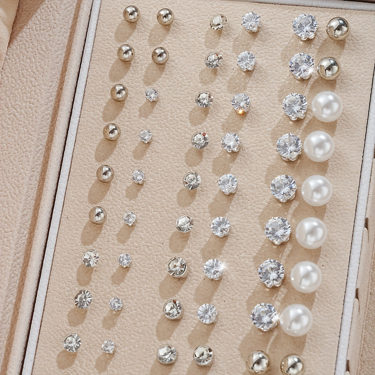 Ensemble de 102 boucles d'oreilles pour femmes – Styles géométriques, strass et anneaux torsadés, tiges en acier inoxydable hypoallergénique, cadeau de luxe léger pour le quotidien, les fêtes et les vacances