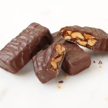 Peanut Chews Chocolat Noir, 24 unités – Barres chocolatées au chocolat noir et aux arachides emballées individuellement, format en vrac pour le grignotage, les cadeaux, le bureau et les fêtes