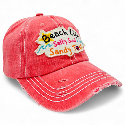 Casquette de baseball brodée, style vintage effet usé, motif « Beach Life Salty Soul Sandy Toes » – Design d'artiste local, 100 % coton, protection UV, réglable, chapeau de soleil côtier, cadeau pour amoureux de la plage