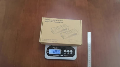 Onduleur de voiture 200W 12V vers 110V AC – Convertisseur DC vers AC avec USB-C, charge rapide QC3.0 et deux ports USB, adaptateur de prise de voiture pour ordinateur portable, téléphone, camping et voyages (aucune batterie requise)