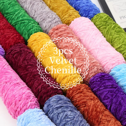 Fil chenille velours, lot de 3 pelotes de 300 g (3 x 100 g), laine douce et épaisse pour tricot et crochet, 47 couleurs, idéal pour débutants, artisanat de luxe pour pulls, écharpes, bonnets, poupées, sacs, amigurumi et projets DIY