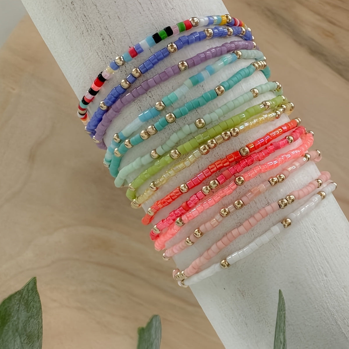 Lot de 60 bracelets élastiques en perles de rocaille bohèmes pour femmes – Ensemble de bracelets extensibles style bohème empilables et multicolores, création de bijoux DIY, style décontracté et festival, couleurs de perles aléatoires