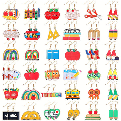 Lot de 36 paires de boucles d'oreilles pour enseignante - Motifs livre, crayon, règle et pomme, styles puces et pendantes - Cadeau de rentrée scolaire, cadeau de remerciement, cadeau de fête ou de Noël