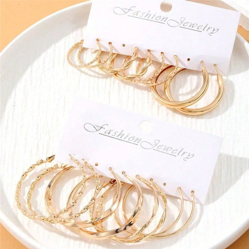 Lot de 16 boucles d'oreilles minimalistes en métal torsadé pour femme – Coffret cadeau hypoallergénique composé de clous et de créoles dorés pour le quotidien, les fêtes et les occasions spéciales