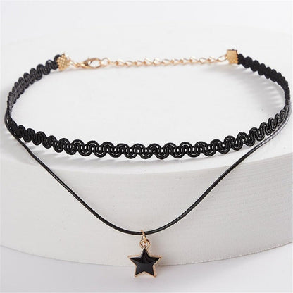 Lot de 20 colliers ras-de-cou gothiques en velours pour femme – Style tatouage en dentelle noire Y2K avec motifs cœur, lune, croix et pendentifs, bijoux tendance pour le cou, cadeau pour fête, festival et usage quotidien