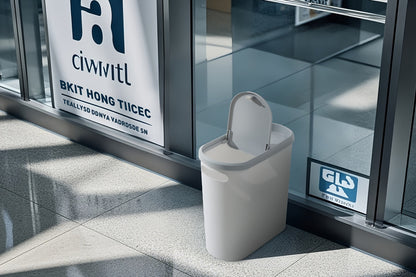 Petite poubelle de salle de bain avec poignées intégrées, lot de 1 ou 2 – Corbeille à papier en plastique antirouille, design gain de place pour salle de bain, buanderie et bureau, sacs poubelle inclus