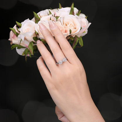 Bague nœud en argent sterling 925 pour femme – Design nœud en zircone cubique étincelant, disponible en finitions argent, or jaune et or rose, bijou délicat et hypoallergénique pour rendez-vous, usage quotidien et cadeaux, tailles 4-10