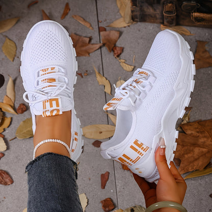 Baskets basses à lacets en maille respirante pour femme – Chaussures de running et décontractées légères avec semelle antidérapante en TPR pour la salle de sport, la marche et le quotidien, noir, kaki et rouge, tailles US 2,5–10,5