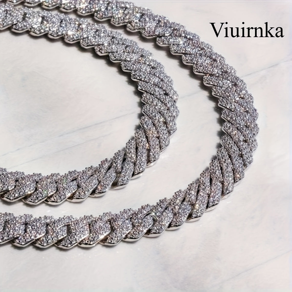 Collier chaîne maille cubaine pour homme style hip-hop avec incrustation de pierres synthétiques – Tons argent et or, 45 cm / 50 cm, coffret cadeau inclus, bijou audacieux pour toutes les occasions