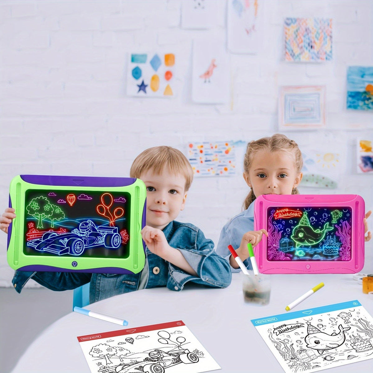 Tablette à dessin lumineuse LED pour enfants de 3 à 8 ans – Kit d’art phosphorescent avec 9 cartes recto-verso et 6 marqueurs, jouet éducatif de voyage, cadeau d'anniversaire et de Noël pour filles et garçons