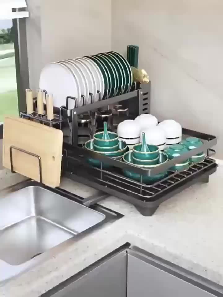 Égouttoir à vaisselle en métal à 2 niveaux avec porte-couverts, porte-gobelets et plateau d'égouttage antirouille – Égouttoir compact pour plan de travail de cuisine, égouttoir en acier durable pour tous types de surfaces