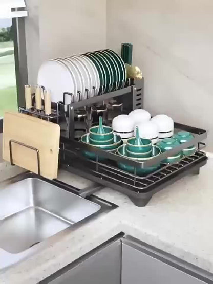 Égouttoir à vaisselle en métal à 2 niveaux avec porte-couverts, porte-gobelets et plateau d'égouttage antirouille – Égouttoir compact pour plan de travail de cuisine, égouttoir en acier durable pour tous types de surfaces