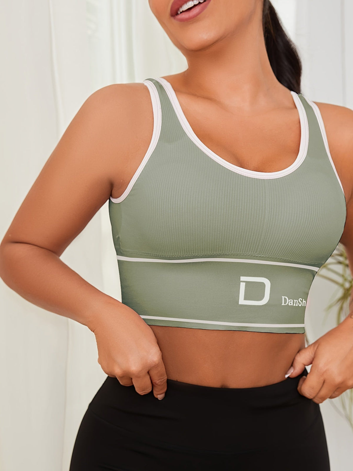 Lot de 5 brassières de sport sans fil – Brassière en nylon haute élasticité à couvrance totale pour yoga, course à pied, salle de sport, respirante et lavable en machine, couleurs assorties, imprimé DANSHEER, pack de brassières de sport pour femmes