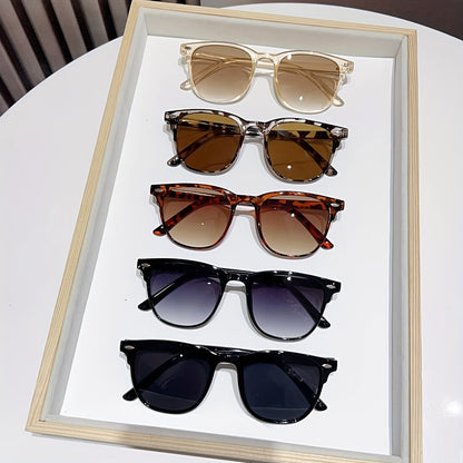 Lot de 5 paires de lunettes de soleil rondes polarisées – Protection UV unisexe, verres en polycarbonate, monture légère, lunettes rétro circulaires pour hommes et femmes, ensemble de lunettes de mode en gros