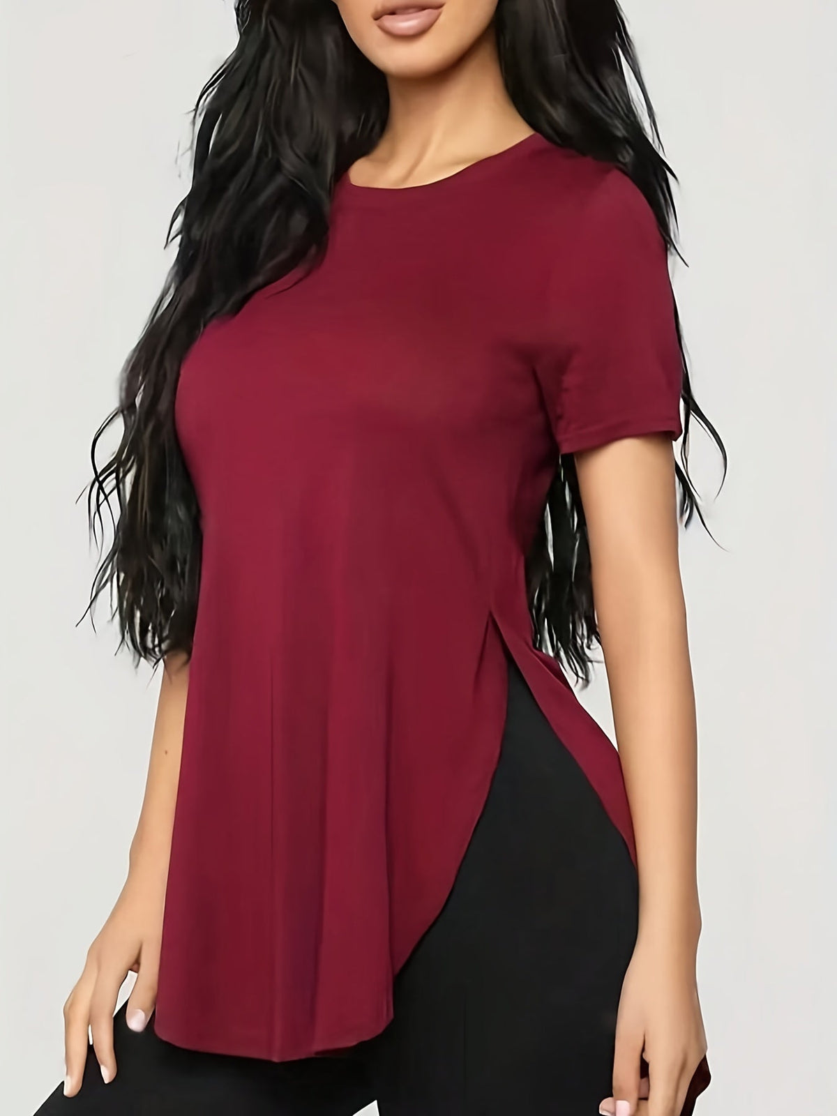 T-shirt « Mama Needs Coffee » pour femme, t-shirt graphique humoristique, manches courtes, col rond, coupe ajustée, haut décontracté d'été, bordeaux noir S M L XL XXL, t-shirt « Mom Life »